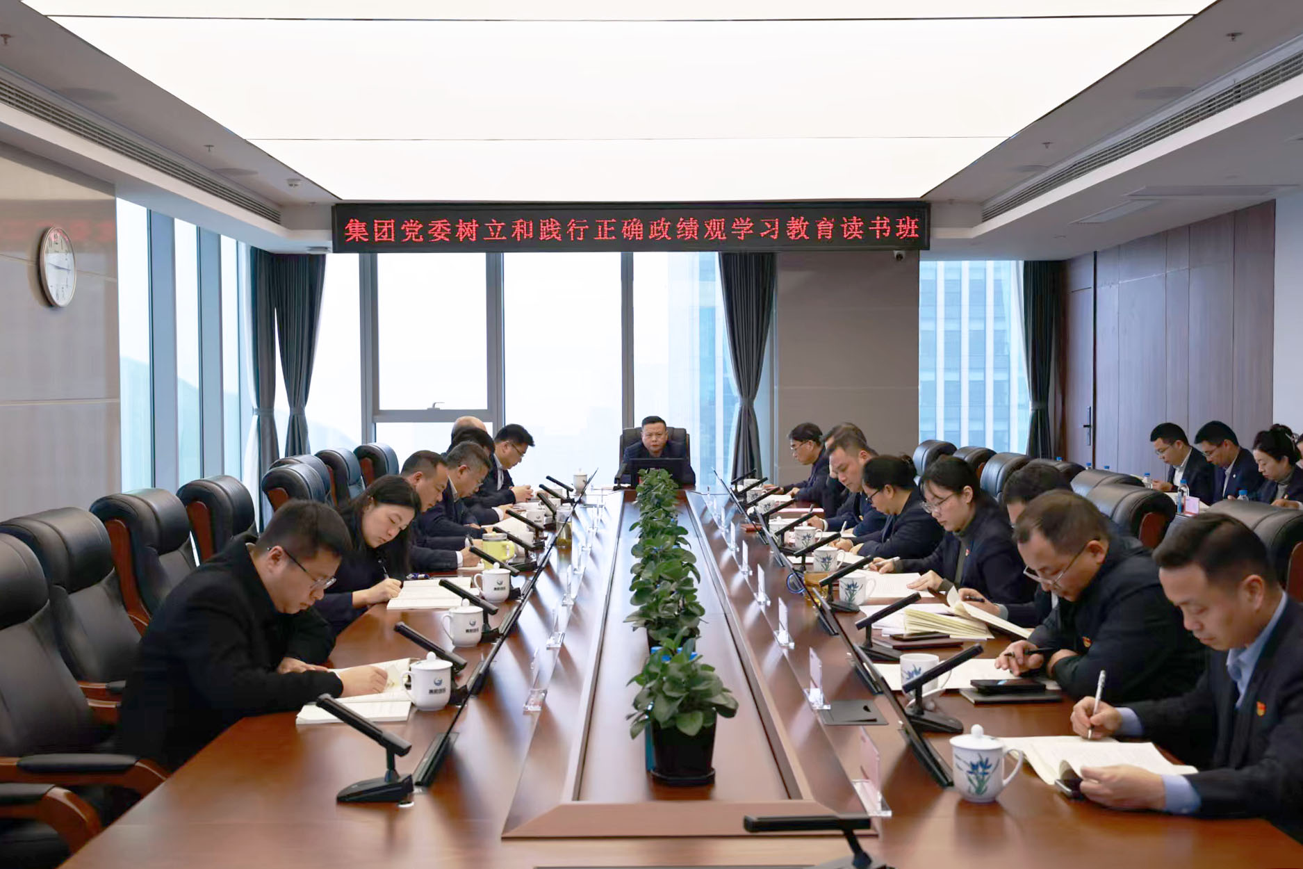 _cgi-bin_mmwebwx-bin_webwxgetmsgimg__&MsgID=4037987110161587384&skey=@crypt_c98d5b21_dd7a18b26add1a8cd3e6d93c385b5147&mmweb_appid=wx_webfilehelper